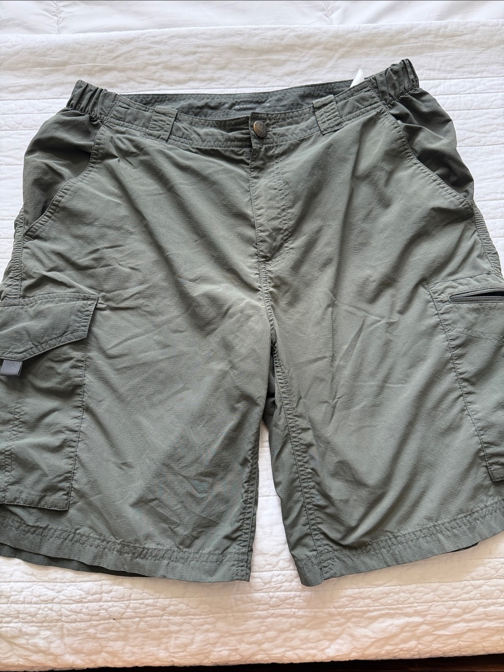 Men's COLUMBIA Olive Green Cargo Shorts size34